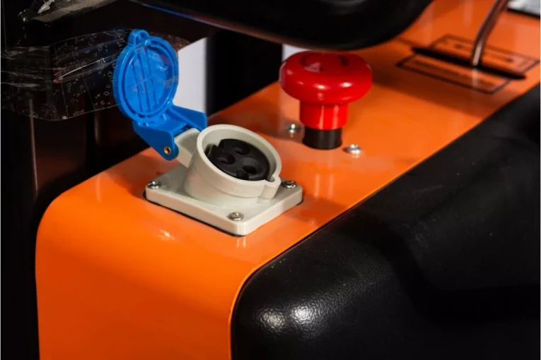 Штабелер с электроподъемом 1 т - 2 м Вилы: 1100 , Гелевая АКБ, SPN1020 SIBLINE купить в Калининграде Штабелер с электроподъемом 1 т - 2 м Вилы: 1100 , Гелевая АКБ, SPN1020 SIBLINE купить в Калининграде