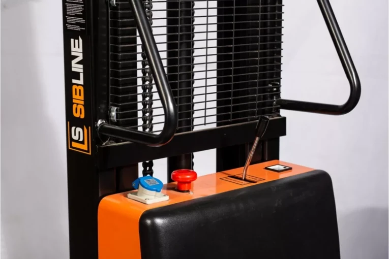 Штабелер с электроподъемом 1,5 т - 3,5 м Вилы: 1100 , Гелевая АКБ, SPN1535 SIBLINE купить в Калининграде Штабелер с электроподъемом 1,5 т - 3,5 м Вилы: 1100 , Гелевая АКБ, SPN1535 SIBLINE купить в Калининграде