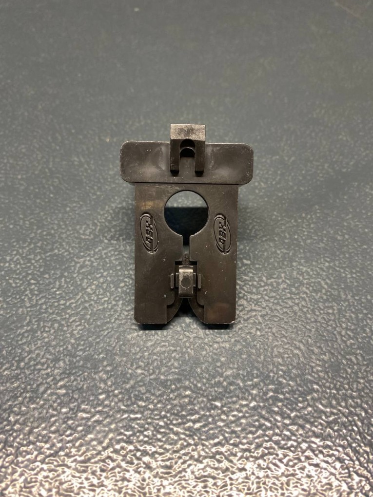 Крючок двойной 38 мм купить в Калининграде Крючок двойной 38 мм купить в Калининграде