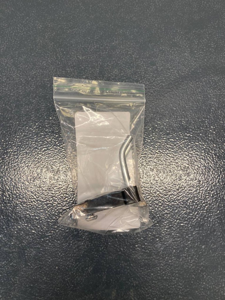 Крючок двойной 38 мм купить в Калининграде Крючок двойной 38 мм купить в Калининграде