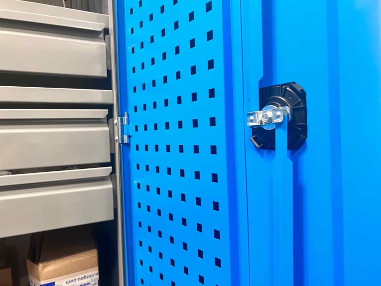 Шкаф инструментальный TNC 182.10B.2S купить в Калининграде