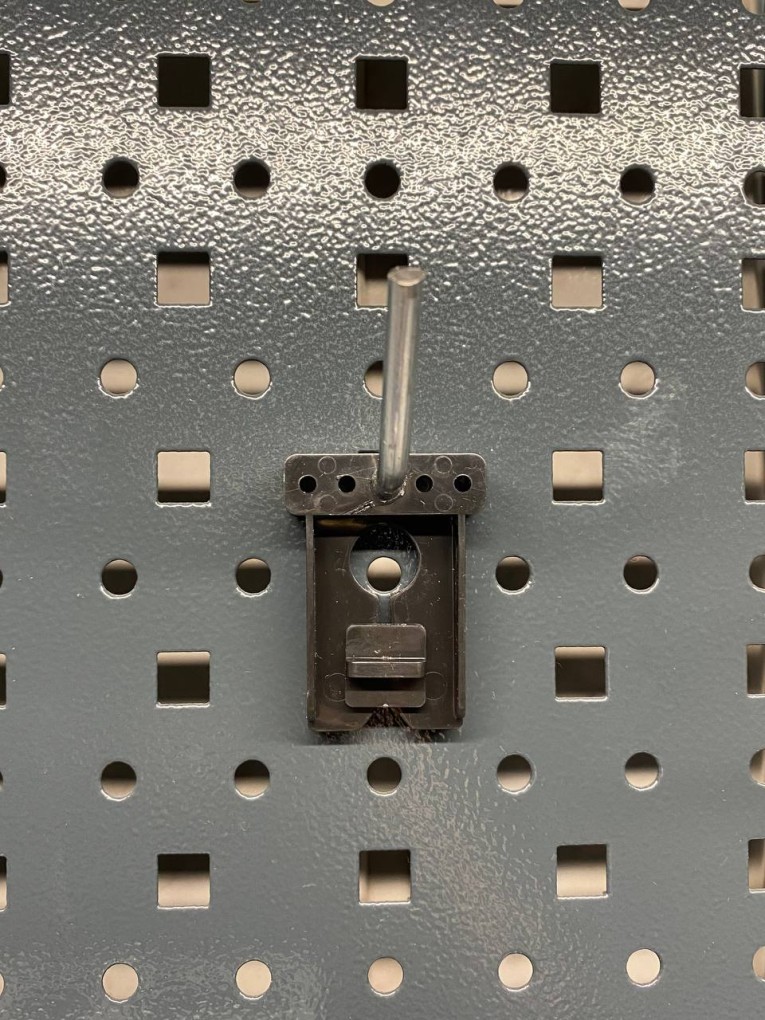 Крючок наклонный 50 мм купить в Калининграде Крючок наклонный 50 мм купить в Калининграде