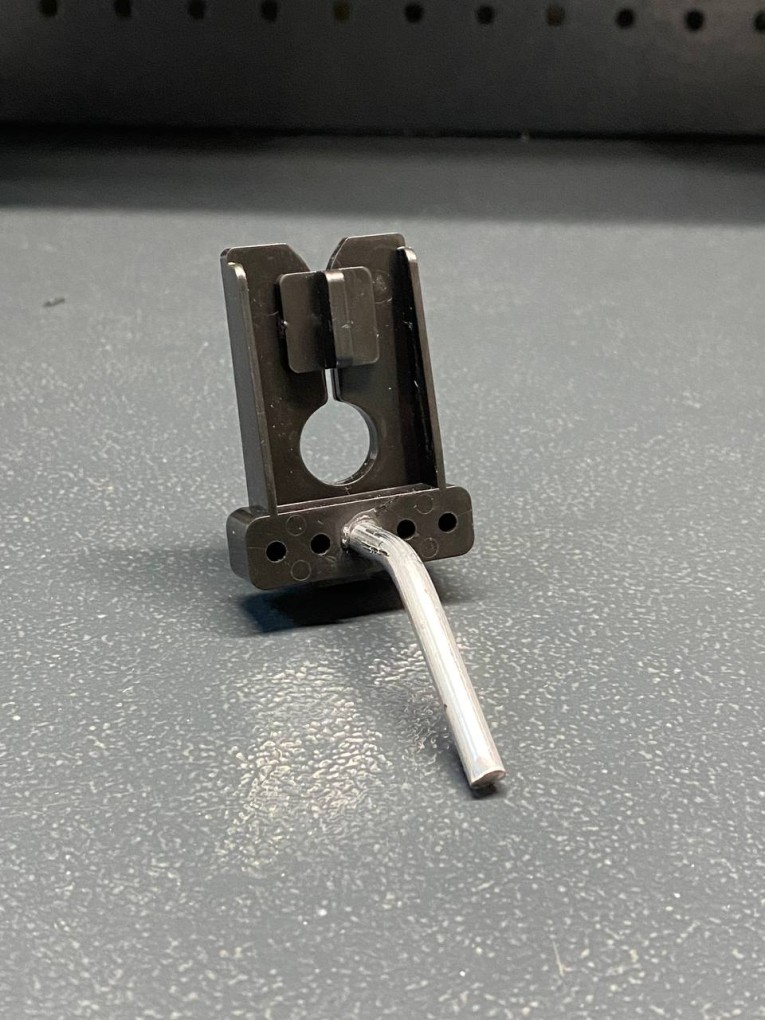 Крючок наклонный 50 мм купить в Калининграде Крючок наклонный 50 мм купить в Калининграде