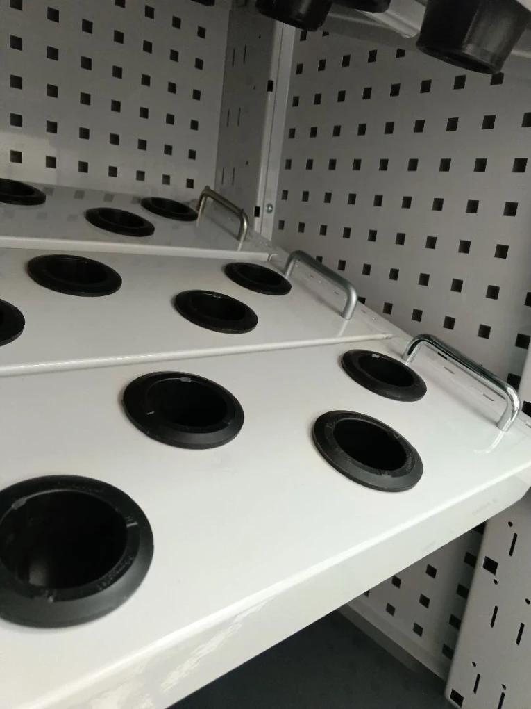 Шкаф инструментальный FBK 20 PR.2B2.1S купить в Калининграде