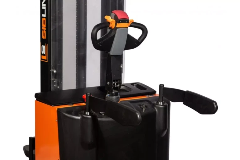 Штабелер электрический самоходный с платформой 2 т - 4,5 м Вилы: 1150 , АКБ Свинцово - кислотная, CL2045W SIBLINE купить в Калининграде Штабелер электрический самоходный с платформой 2 т - 4,5 м Вилы: 1150 , АКБ Свинцово - кислотная, CL2045W SIBLINE купить в Калининграде