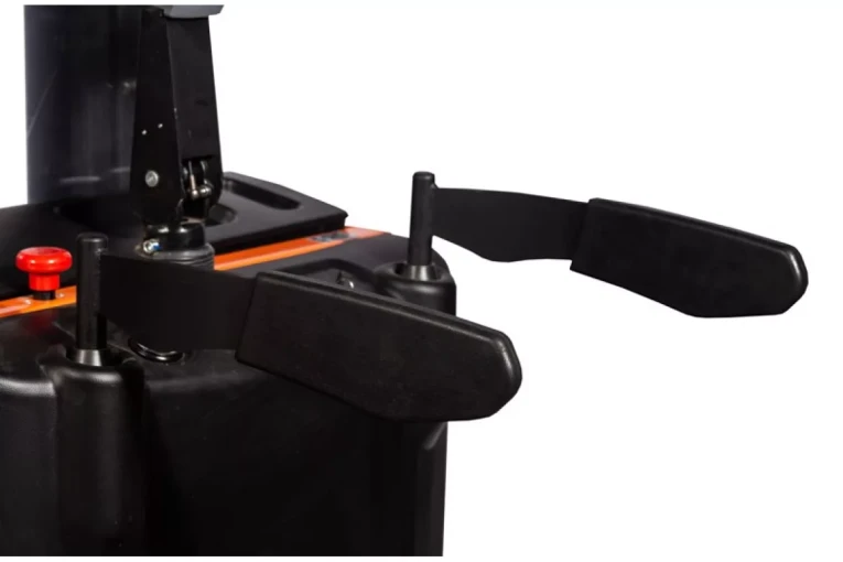 Штабелер электрический самоходный с платформой 2 т - 4,5 м Вилы: 1150 , АКБ Свинцово - кислотная, CL2045W SIBLINE купить в Калининграде Штабелер электрический самоходный с платформой 2 т - 4,5 м Вилы: 1150 , АКБ Свинцово - кислотная, CL2045W SIBLINE купить в Калининграде