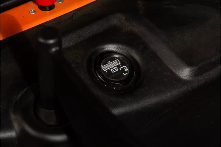 Штабелер электрический самоходный с платформой 2 т - 4,5 м Вилы: 1150 , АКБ Свинцово - кислотная, CL2045W SIBLINE купить в Калининграде Штабелер электрический самоходный с платформой 2 т - 4,5 м Вилы: 1150 , АКБ Свинцово - кислотная, CL2045W SIBLINE купить в Калининграде